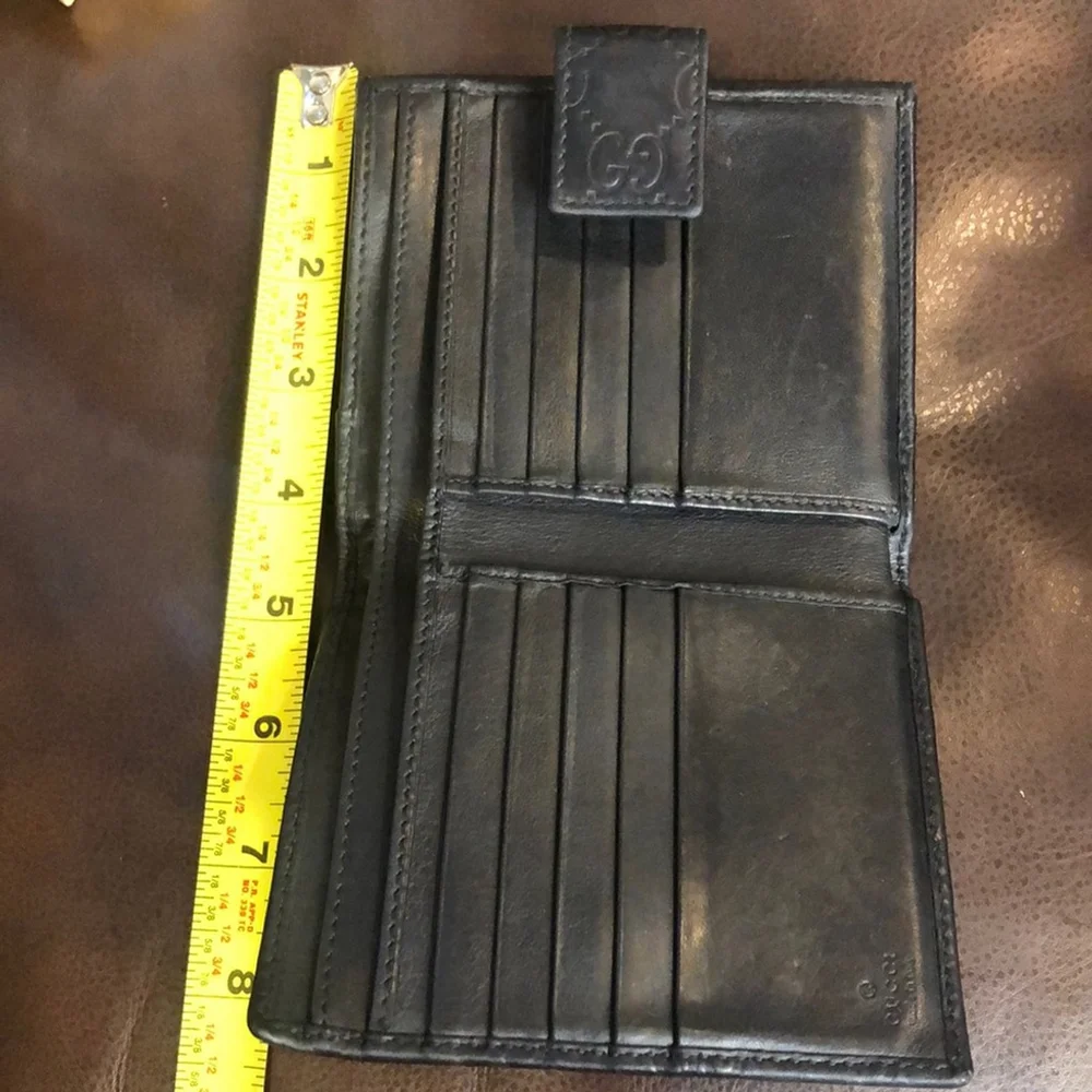 Men GUCCI Black Lambskin GG Guccismo Bifold Wallet With Billfold Coin Section